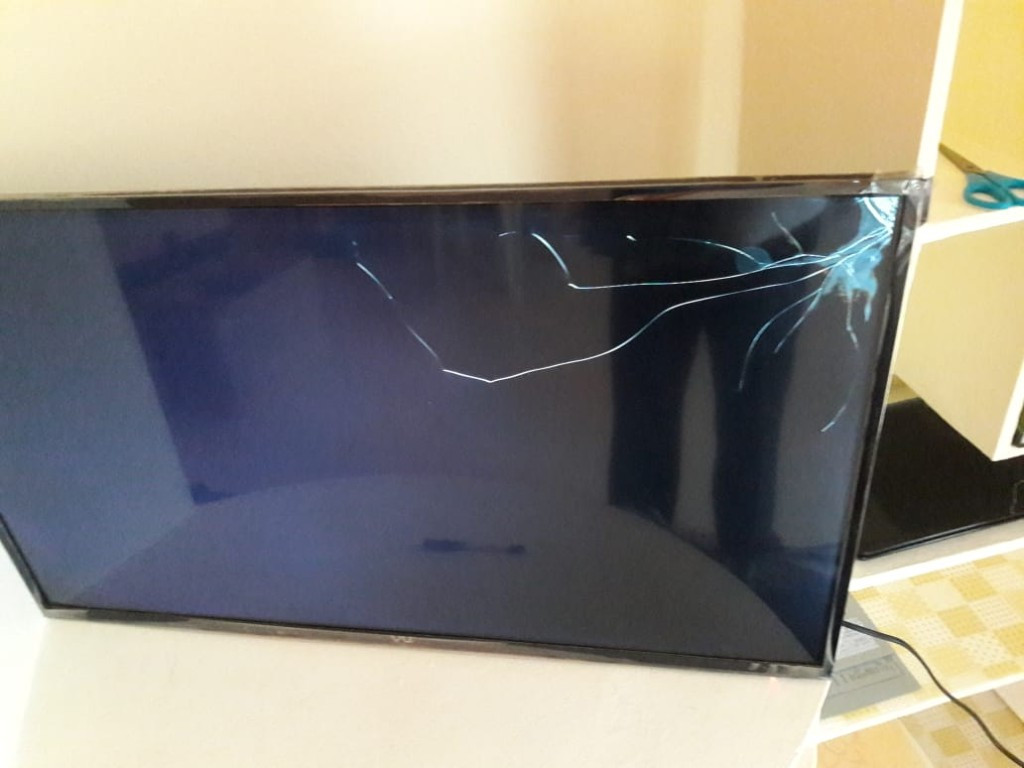 Photo by Pavan Kumar T of Glovve - Large