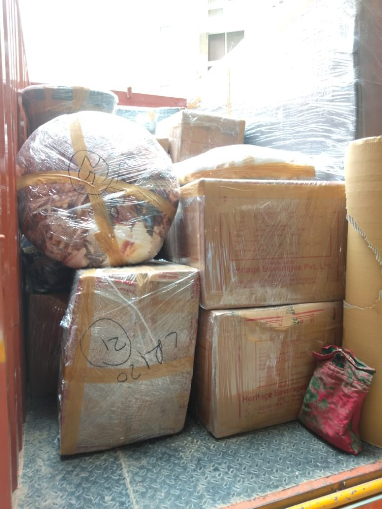 Photo by Dev Dixit of Green Dart Packers and Movers - Large