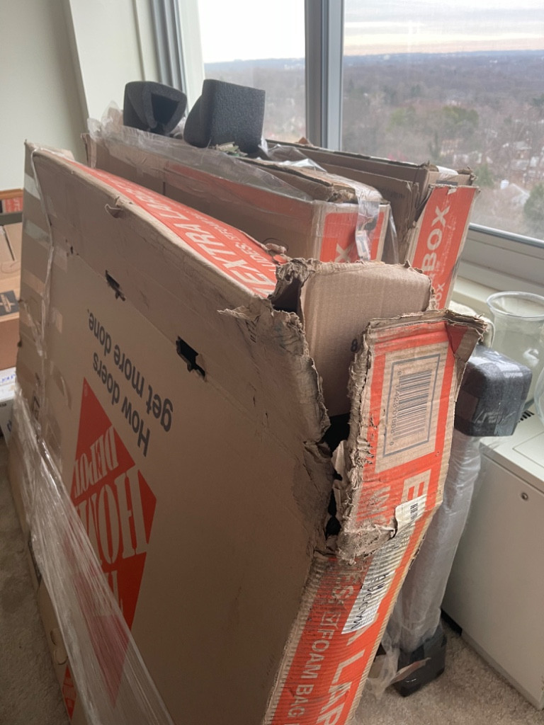 Photo by Dora Maddas of Ernest Moving and Storage - Large