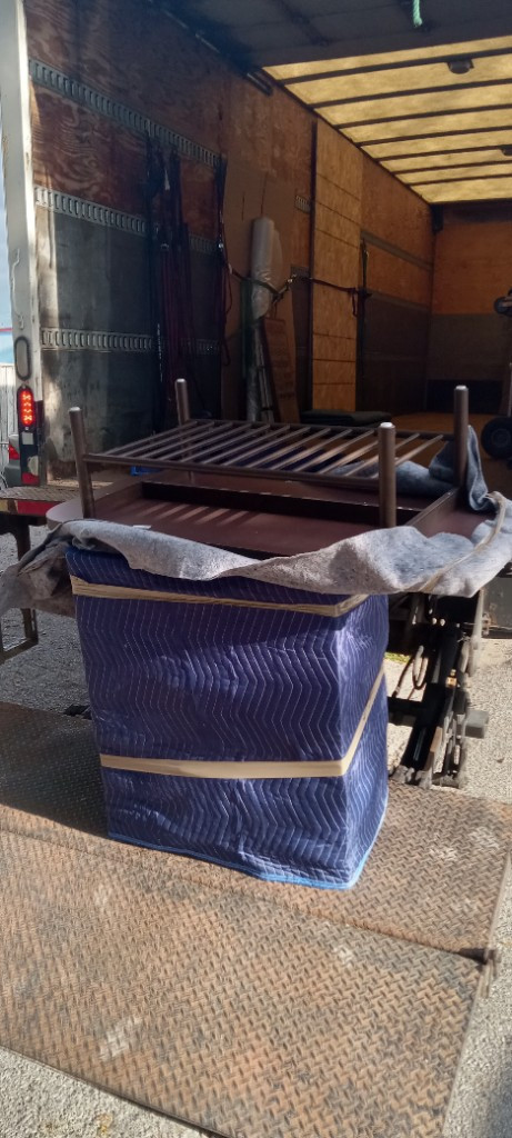 Photo by Paul Thomas of 401 Moving & Storage  - Large