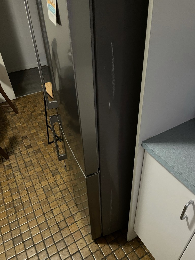 Second photo by Donna Lyon of CBD Movers AU - Large