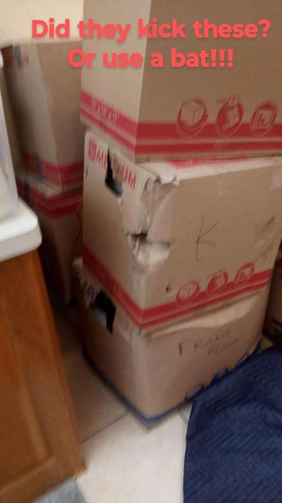 Second photo by Cassaundra Lee of MoveR Van Lines - Large