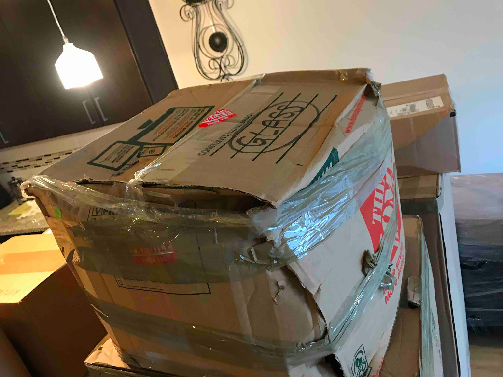 Photo by Alex Dworetz of Vango Van Lines - Large