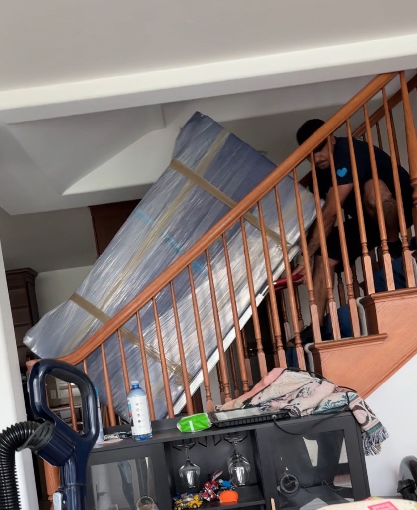 Second photo by Justin Eseller of Roadway Moving - Large