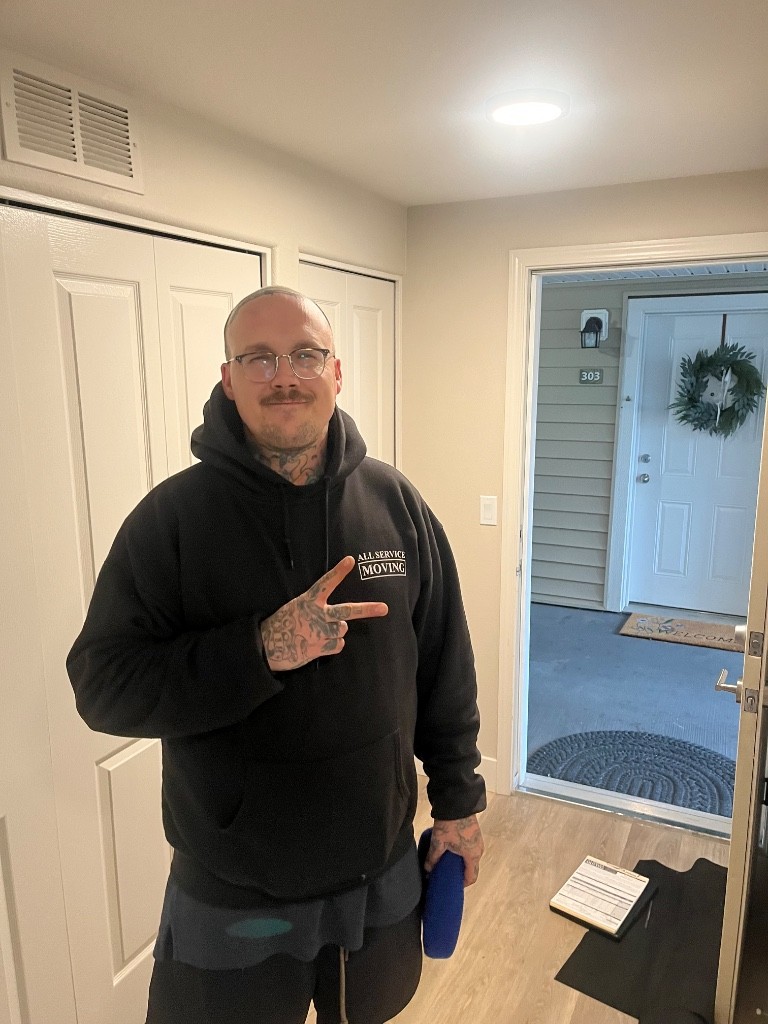 Photo by Leslie Dean Fuller of All Service Moving - Large