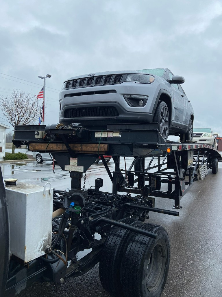 Photo by Darnell Nunez of Sonic auto transport - Large