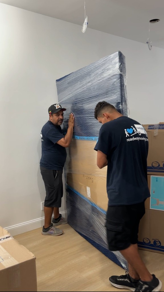 Photo by Haley Ifraimov of Roadway Moving - Large