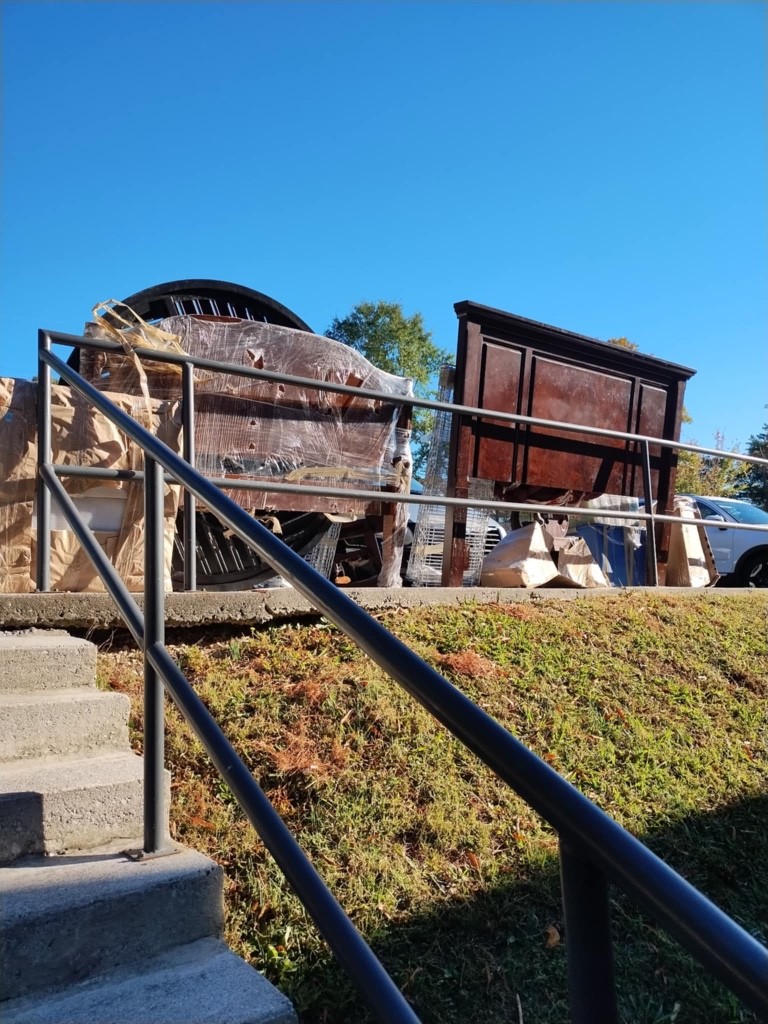 Second photo by Nicole Anderson of United American Moving and Storage - Large