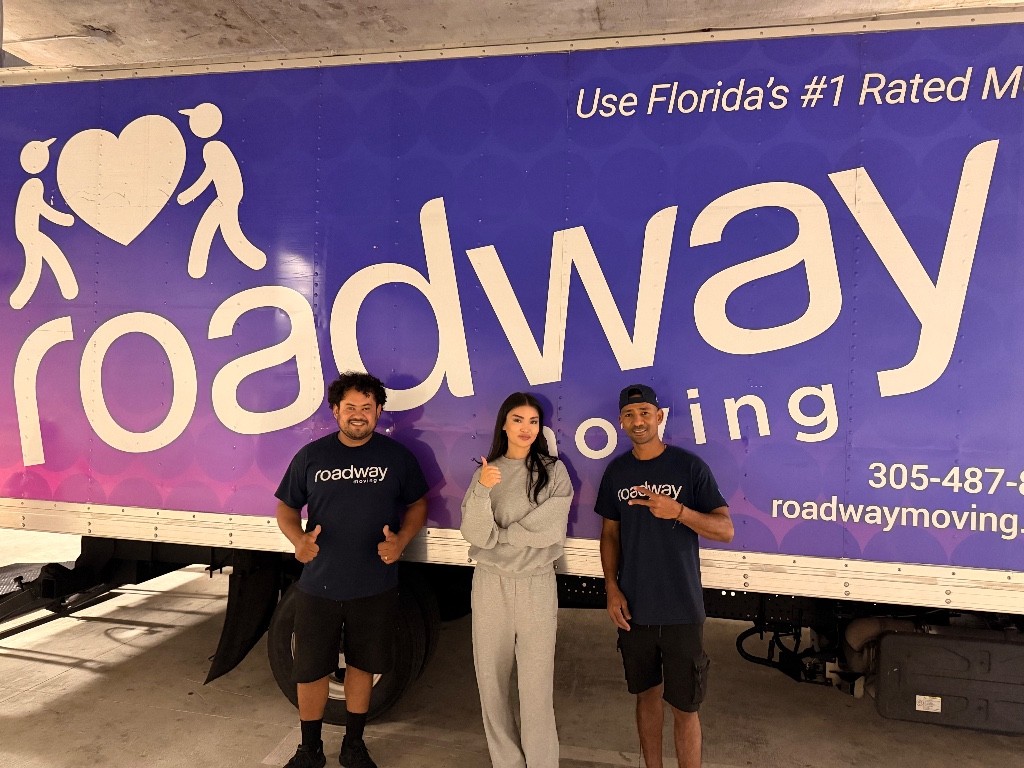 Photo by Diana Zh of Roadway Moving - Large