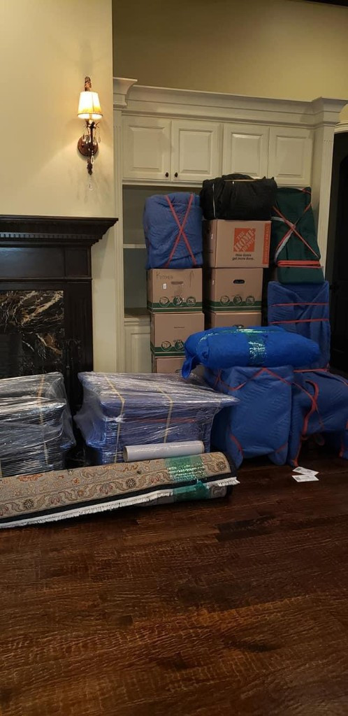 Photo by Adolfo Murphy of American Home Relocation - Large