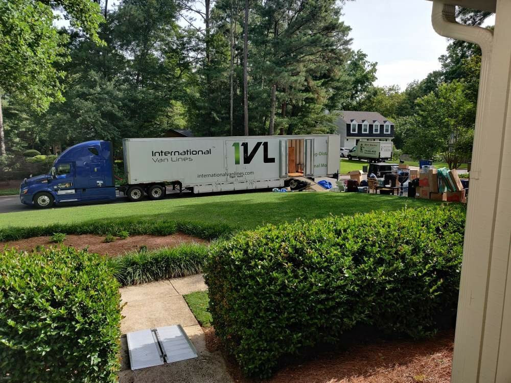 Photo by Meg Sarwick of International Van Lines - Large