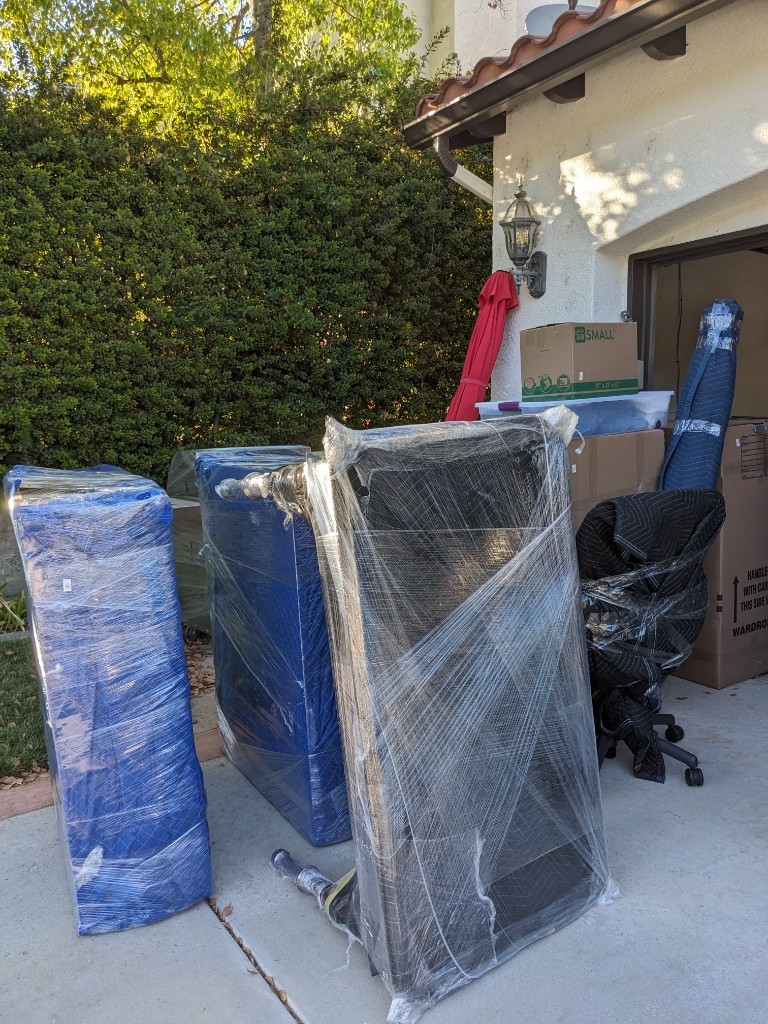 Second photo by Juan Martinez of United Prime Van Lines Corp - Large