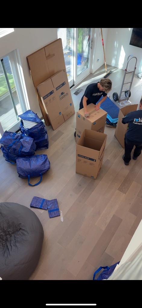 Photo by Kayla Caputo of Roadway Moving - Large