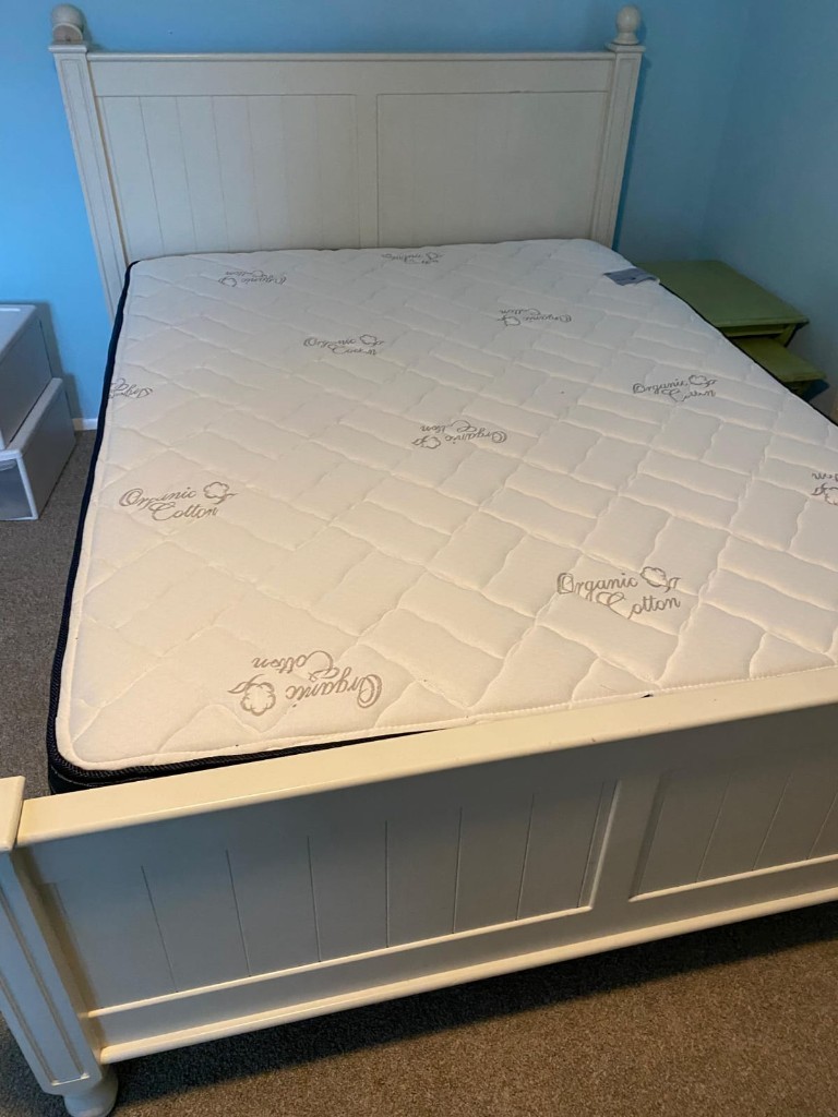 Photo by Jaclyn Chang of Home and Office Movers - Large