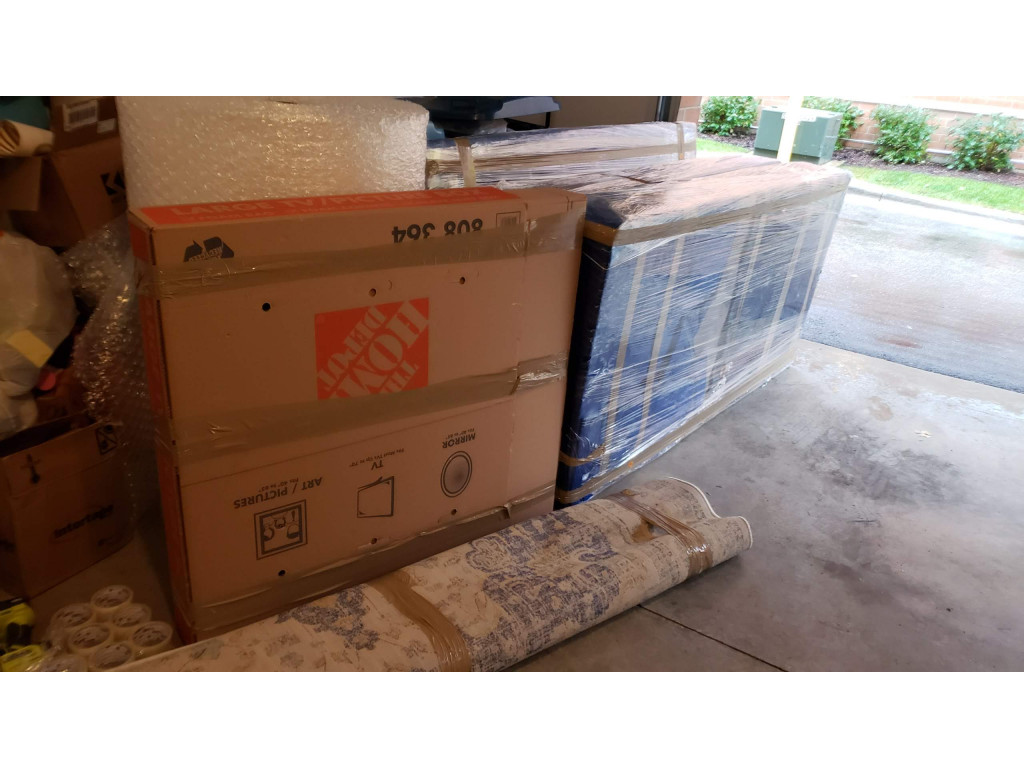 Photo by Heidi Anderson of Premier Chicago Movers - Large