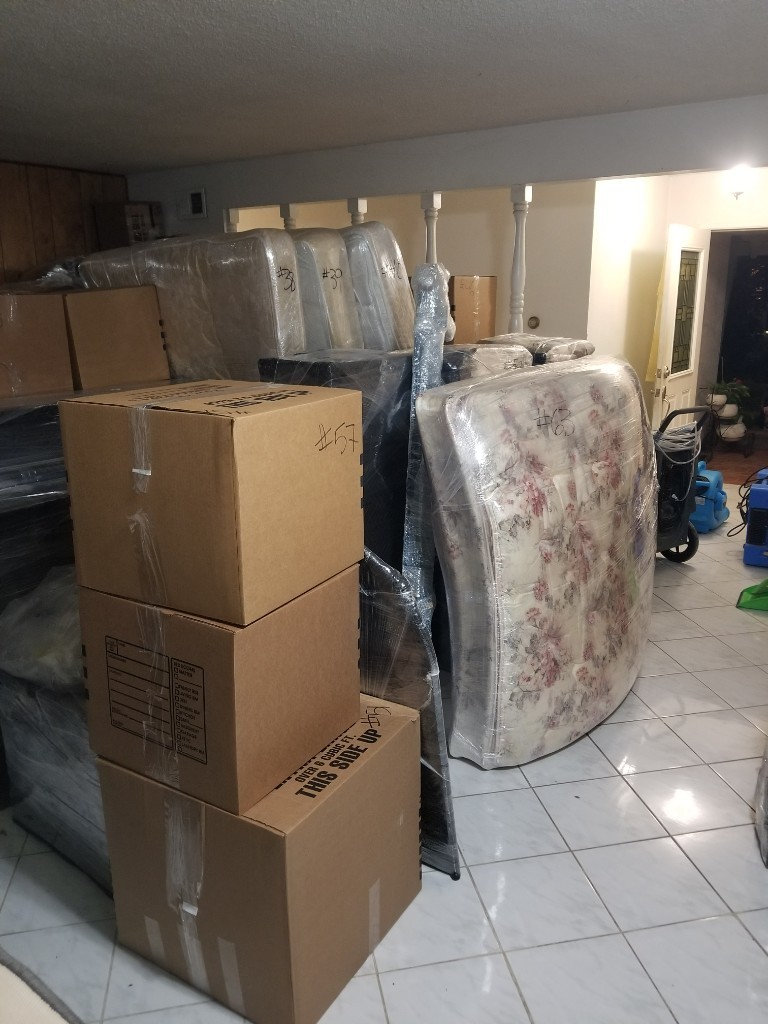 Photo by Alex Aguilar of Road 2 Road Moving Express Inc - Large