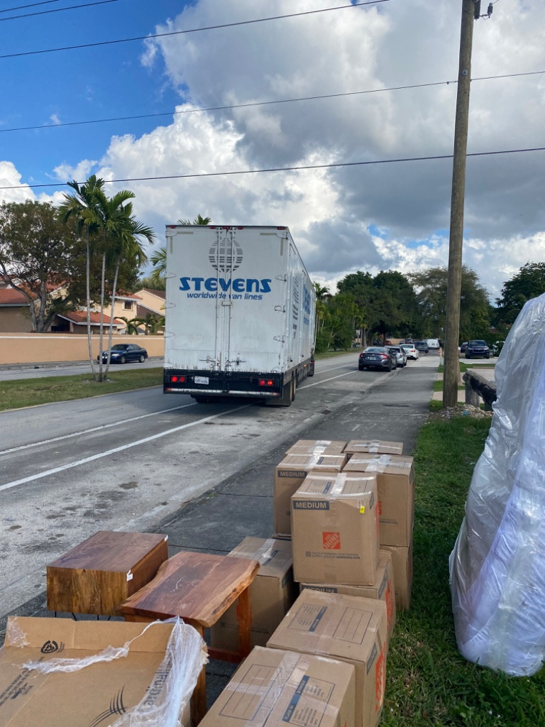 Photo by David Prinstein of Stevens Van Lines - Large