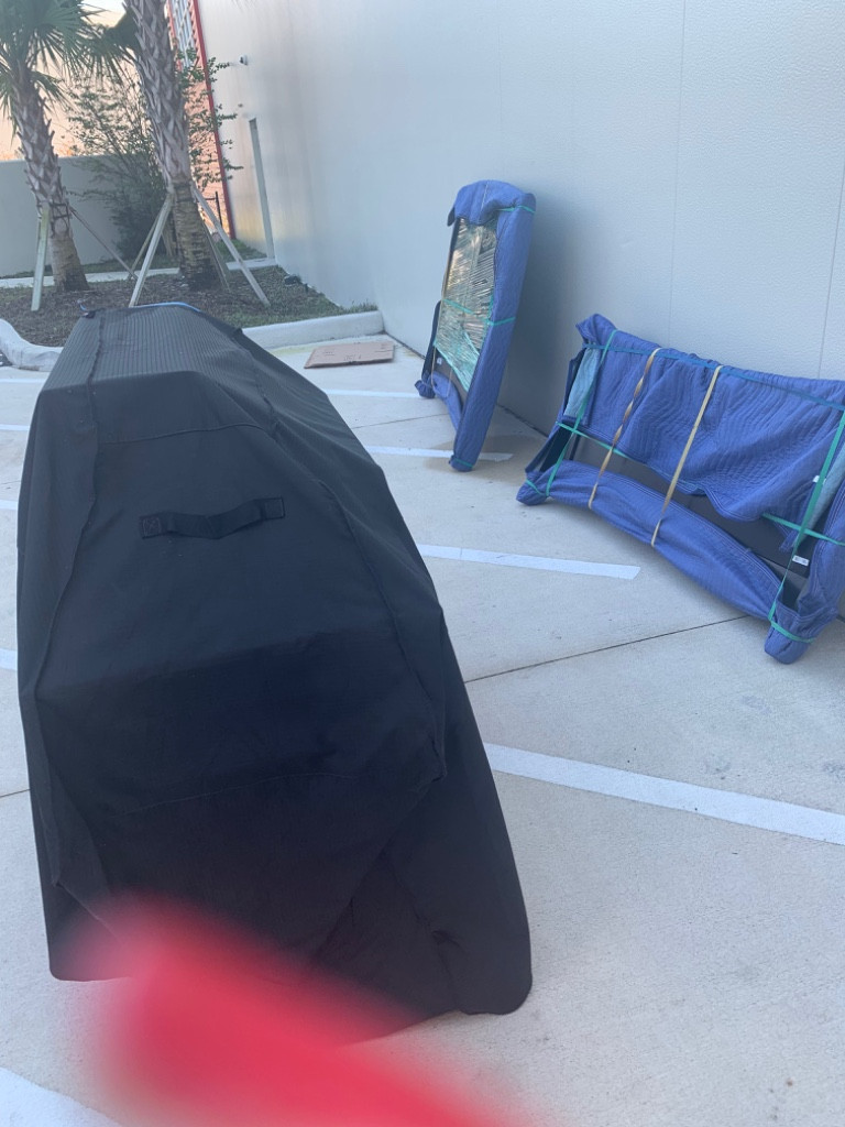 Second photo by Sandy Mendez of National Van Lines Inc - Large