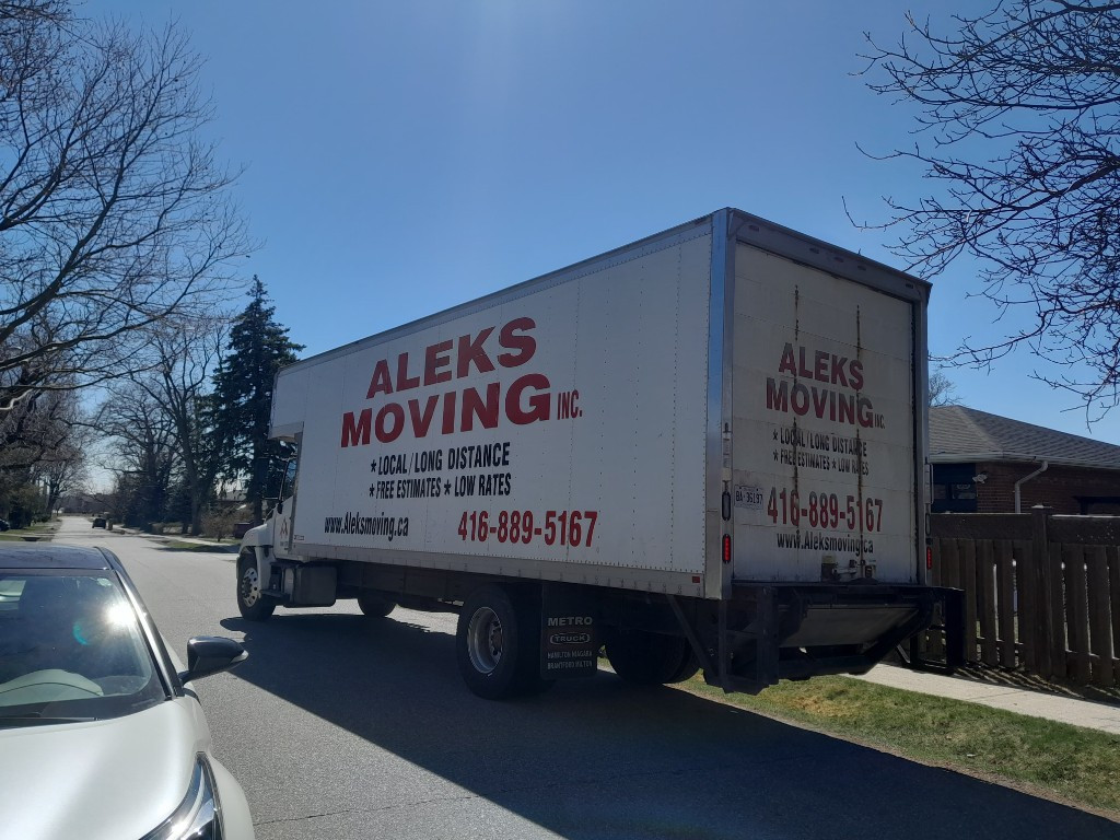 Photo by Anandhu Ravi of Aleks Moving - Large