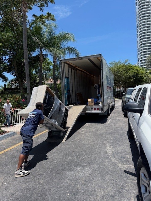 Photo by Oren Hefetz of American Van Lines LLC - Large