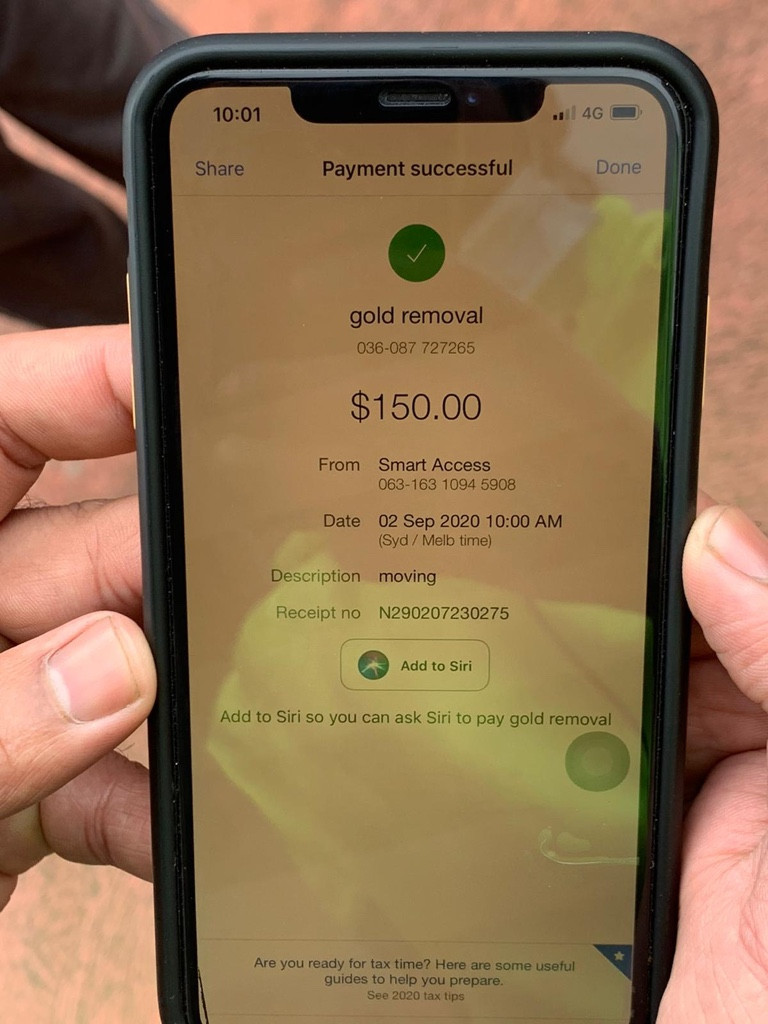 Photo by Lisa Mark of Gold Removals - Large