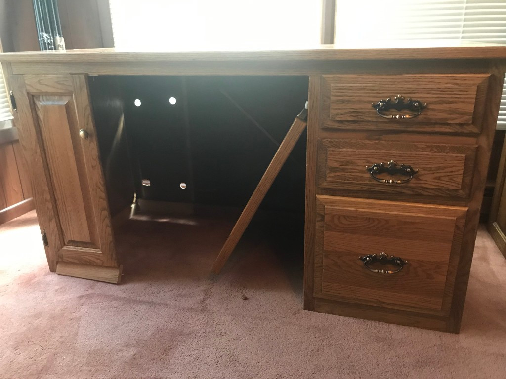 Photo by Karla Aylesworth of International Van Lines - Large