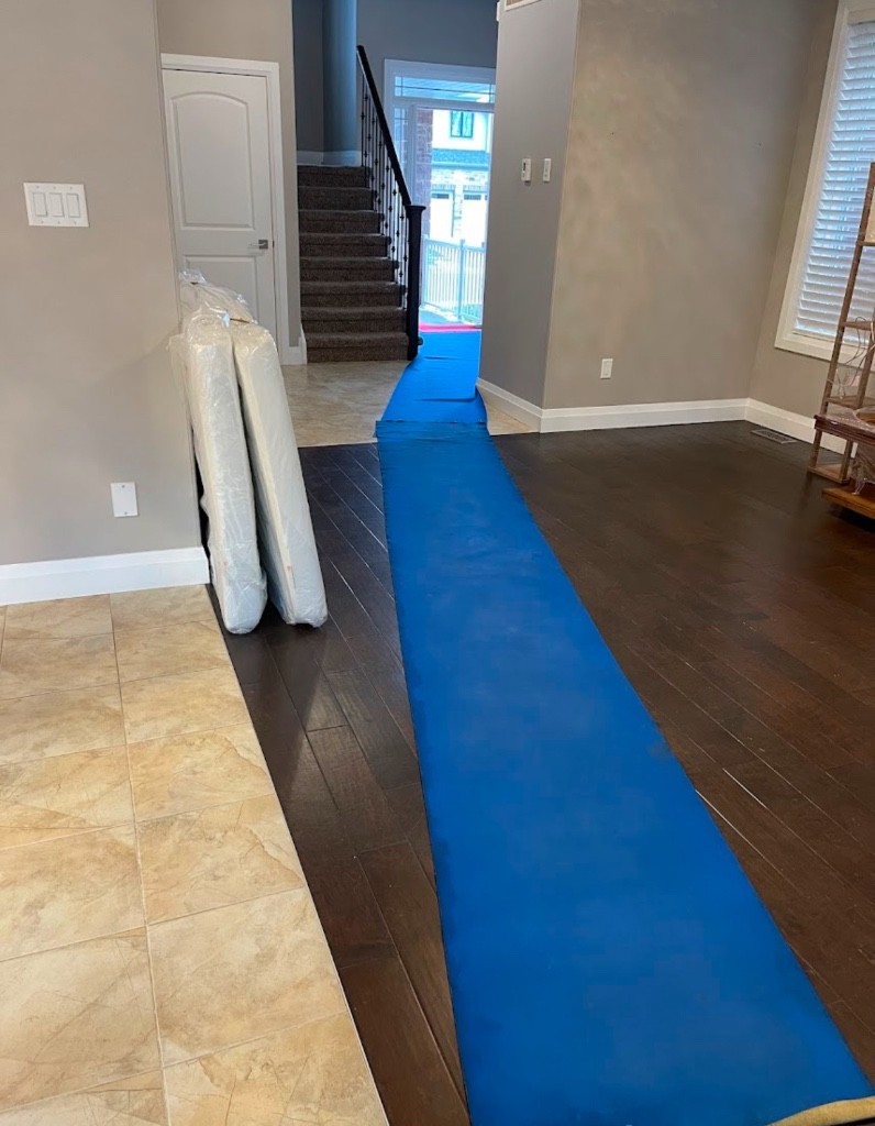 Second photo by Max Pellegrini of Arielli Moving - Large