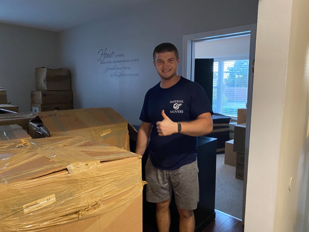 Second photo by Israel Rivera of Imperial Moving and Storage - Large