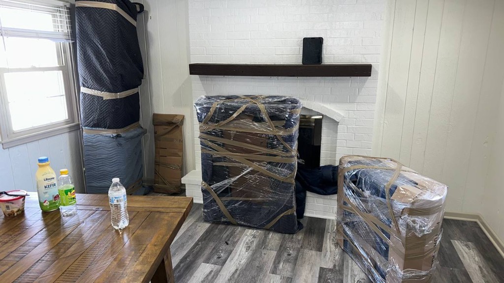 Photo by Jonathan Hawley of MidAmerican Moving - Large