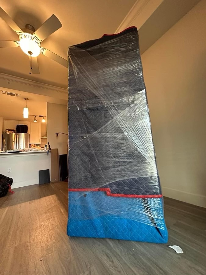 Second photo by Amy Williams of United American Moving and Storage - Large