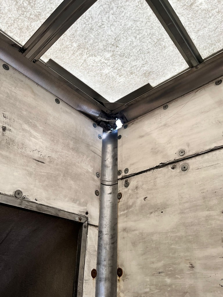 Second photo by Chris Robinson of JCL Transport - Large