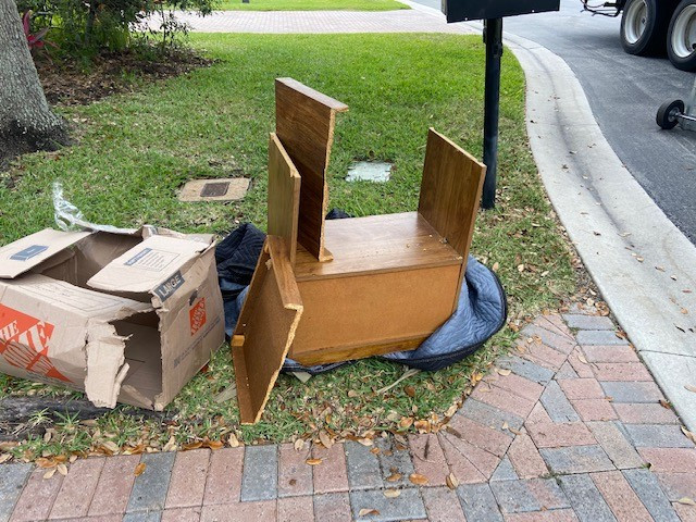 Second photo by Bert Fisch of Big Shoulders Moving & Storage  - Large