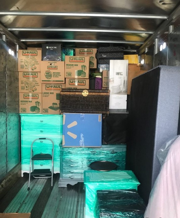 Second photo by Gabriel Pedroso of Diamond Relocation  - Large