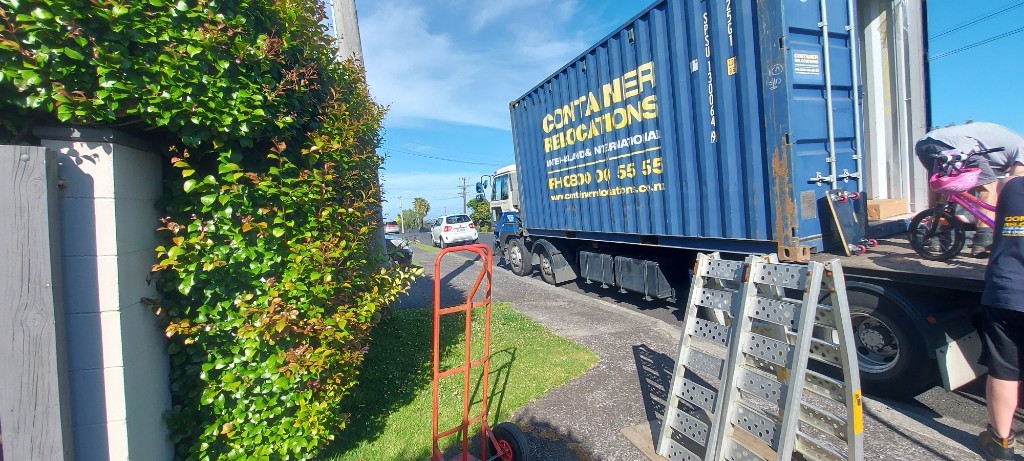 Photo by Gizzel Henning of Container Relocations - Large