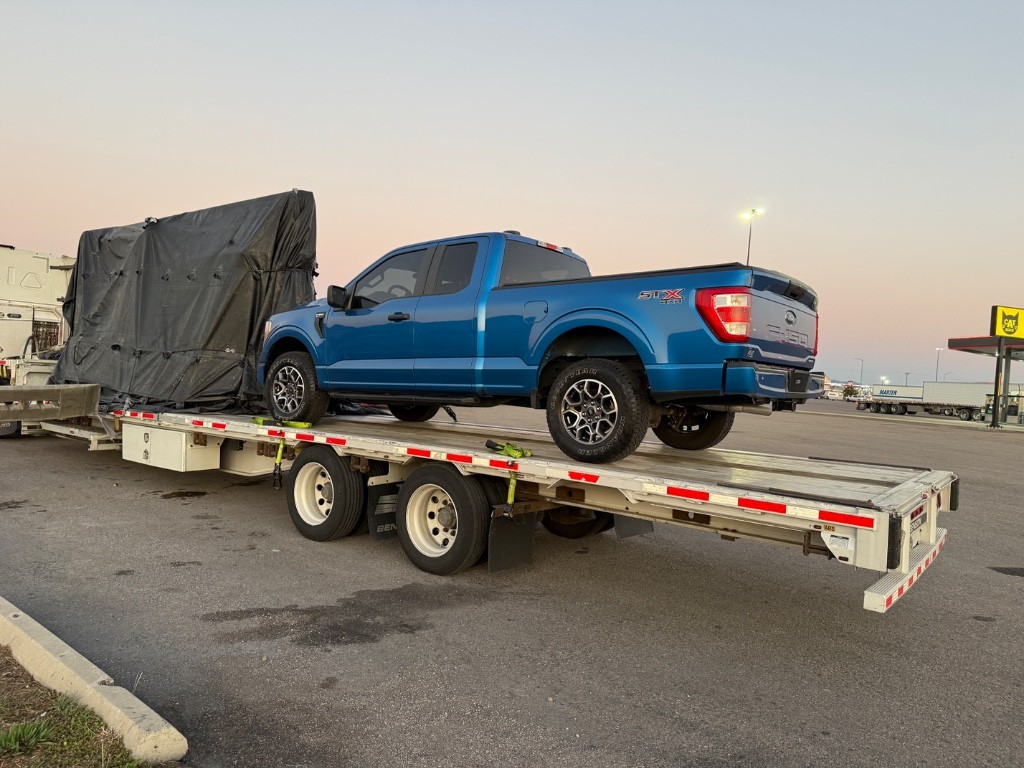 Photo by Glen Prestegaard of Sonic auto transport - Large