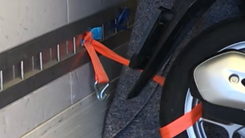 Photo by Barbara Streuli of Harsch Moving - Large