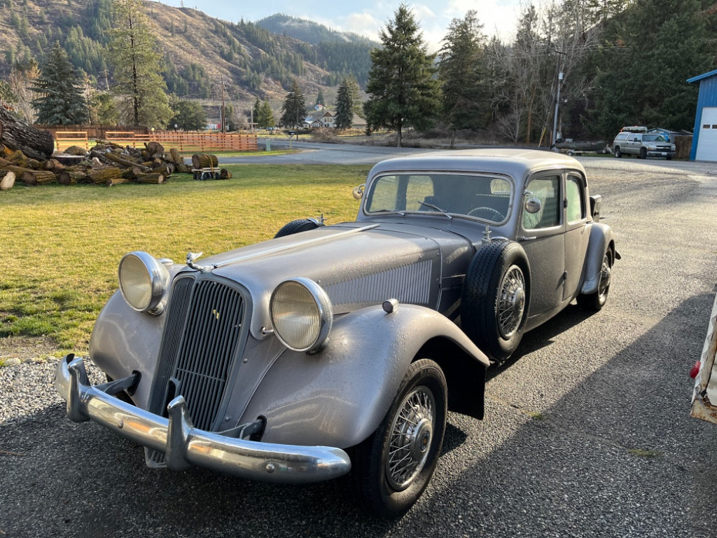 Photo by Lee Smith of Sonic auto transport - Large