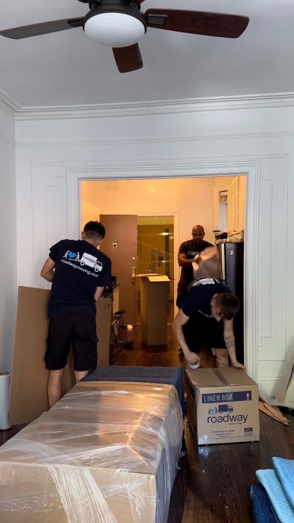 Photo by Alex Pouloutides of Roadway Moving - Large