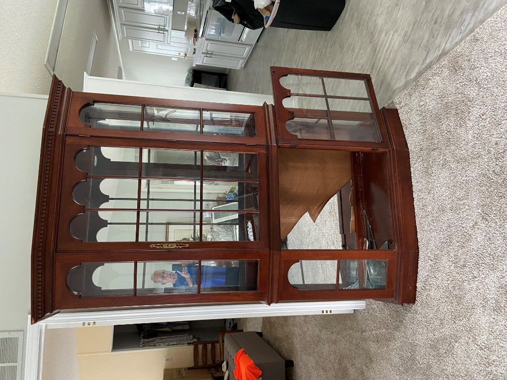 Photo by John E Newman of MoveR Van Lines - Large