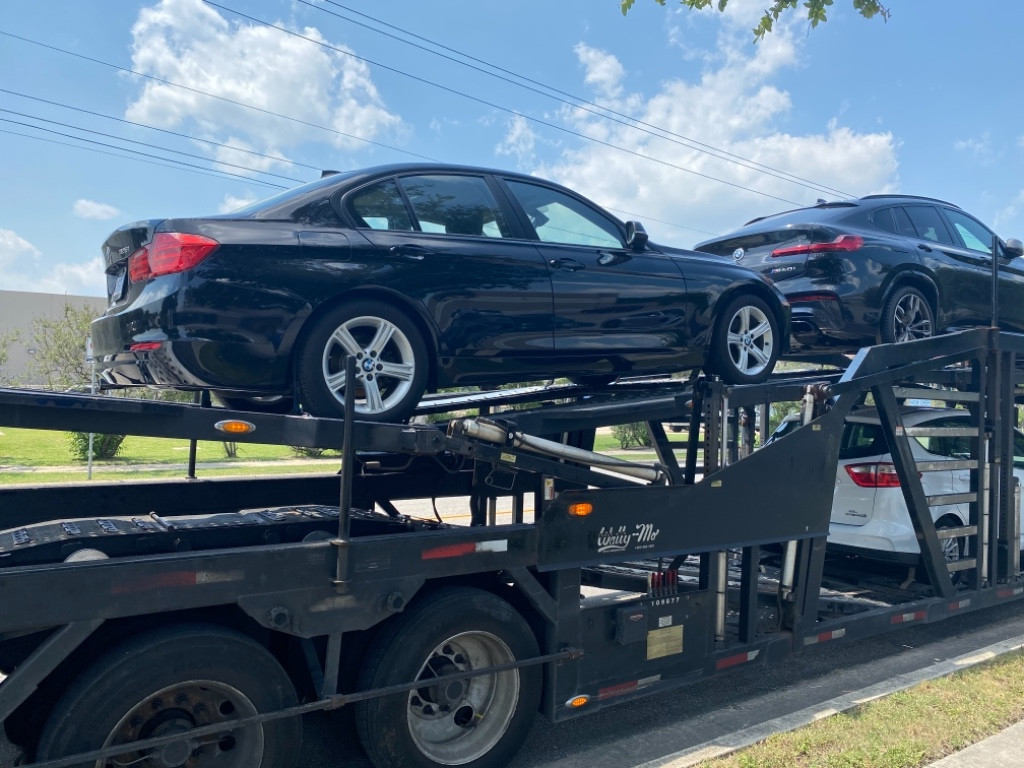 Second photo by Pat Bachi of Montway Auto Transport - Large