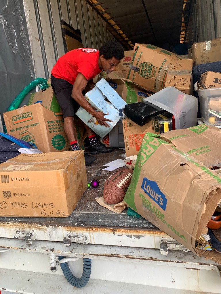 Photo by Tanya Kunze of Oasis Moving and Storage - Large