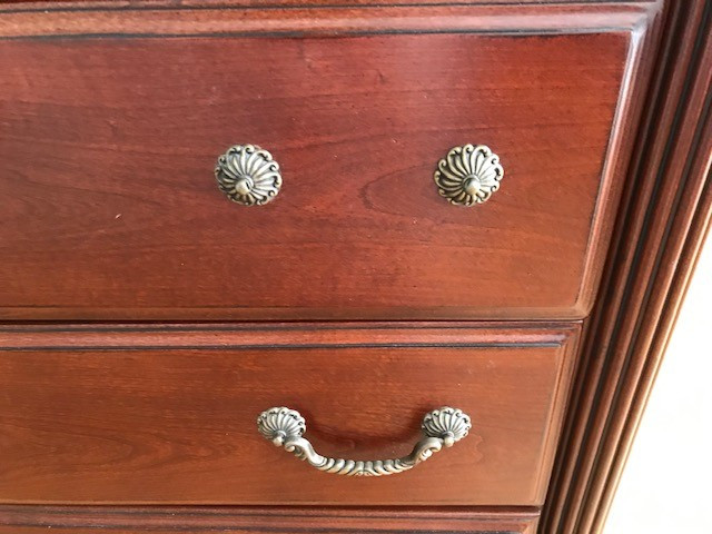 Second photo by Linda Dimezza of Van Express Moving & Storage - Large