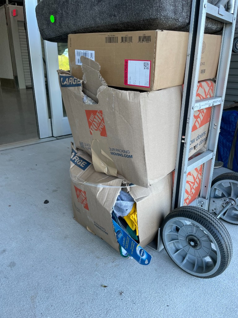 Second photo by Mati Tran of RoadRunner Moving - Large