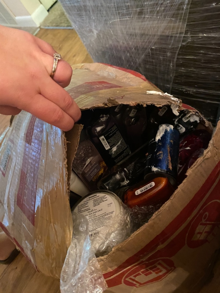 Second photo by Toni Whitmore of Sirius Van Lines - Large