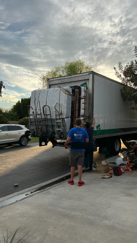 Photo by Gregory Huntington of 24/7 Logistic Services - Large