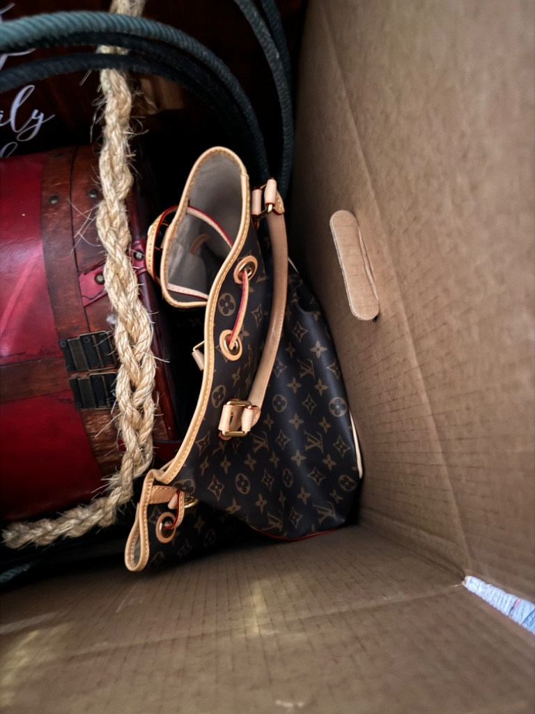 Second photo by Jourdan Miller of Easy Moving Company - Large