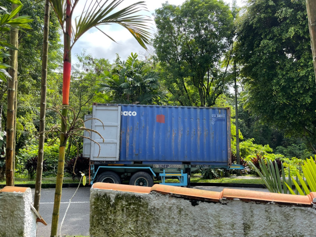 Photo by Andrea Claire of Allied Pickfords Singapore - Large