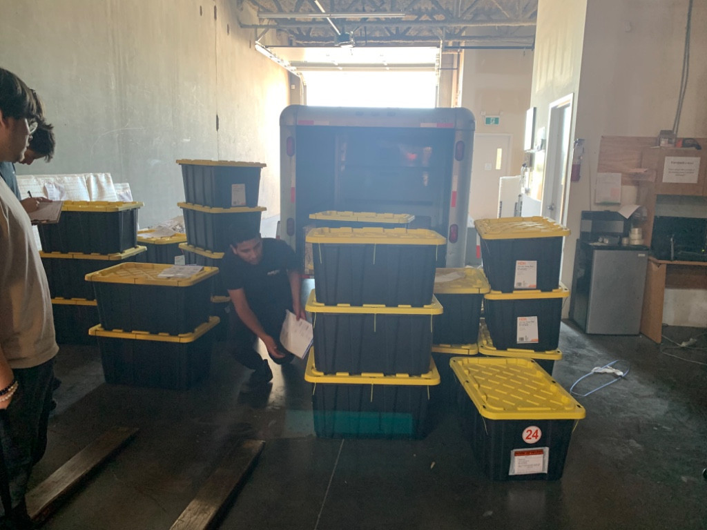 Photo by Eric Wilson of Europack The International Movers - Large