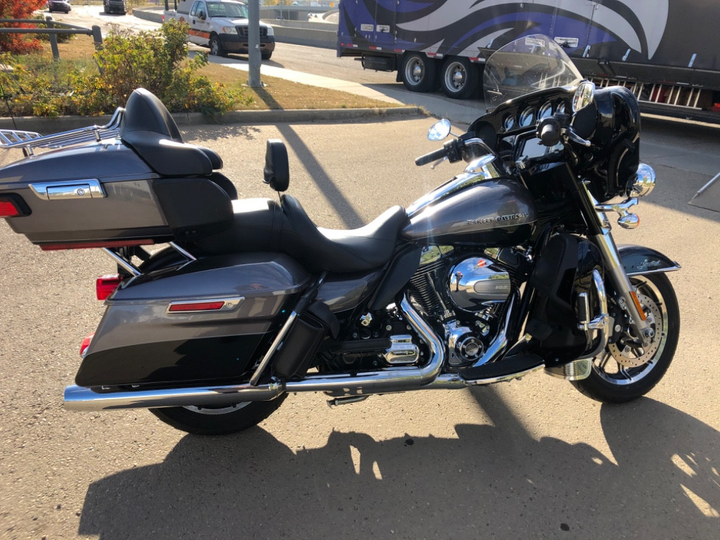 Photo by Alex Laroque of A. Breton Relocations - Large