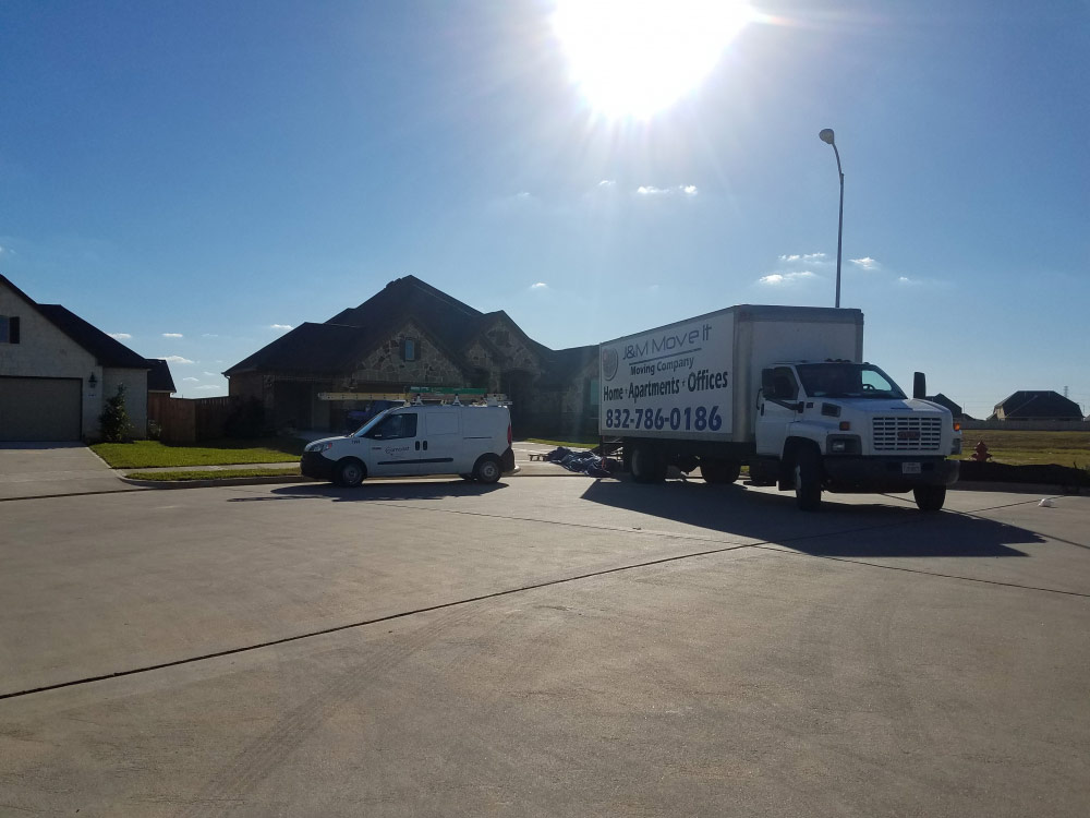 Photo by Eddie Beurman of Texas Move-It - Large